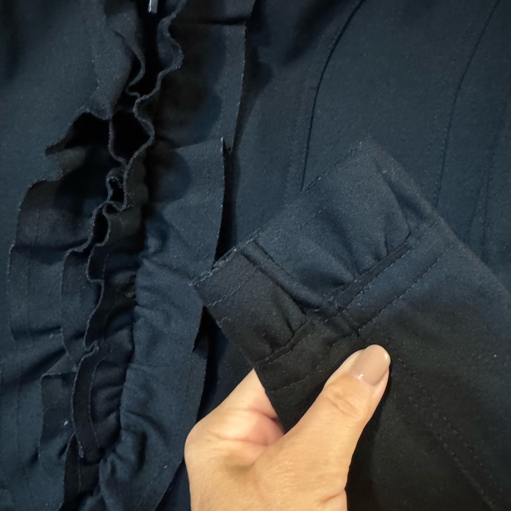 Lightweight ruffled jacket - Picture 6 of 9